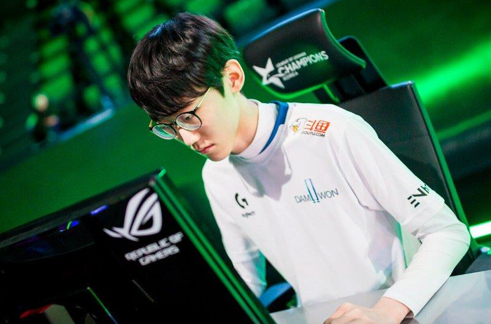 乐鱼官网-DRX险胜NS,ShowMaker送出助攻的简单介绍