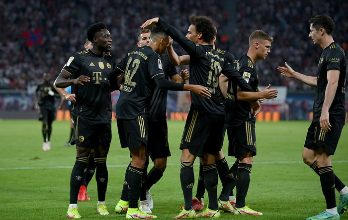 乐鱼-包含法国完胜日本,萨内统治全场的词条